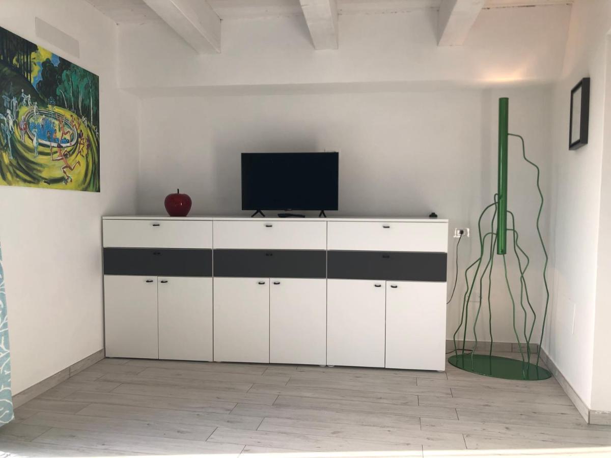 Un Capriccio - Ginepro Apartment Aieta Екстериор снимка