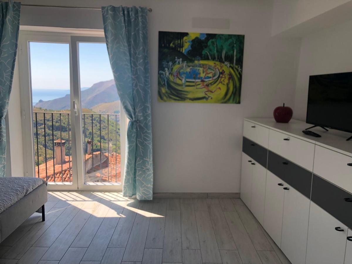 Un Capriccio - Ginepro Apartment Aieta Екстериор снимка